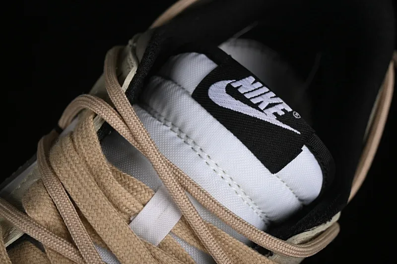 All Categories Nk SB Dunk Series Nk SB Dunk Low Low-top sneakers Nk Dunk Low Panda Prank Summer Theme Love Khaki Pudding Milk Tea SB Strappy Low-top Casual Shoes CW1590-100